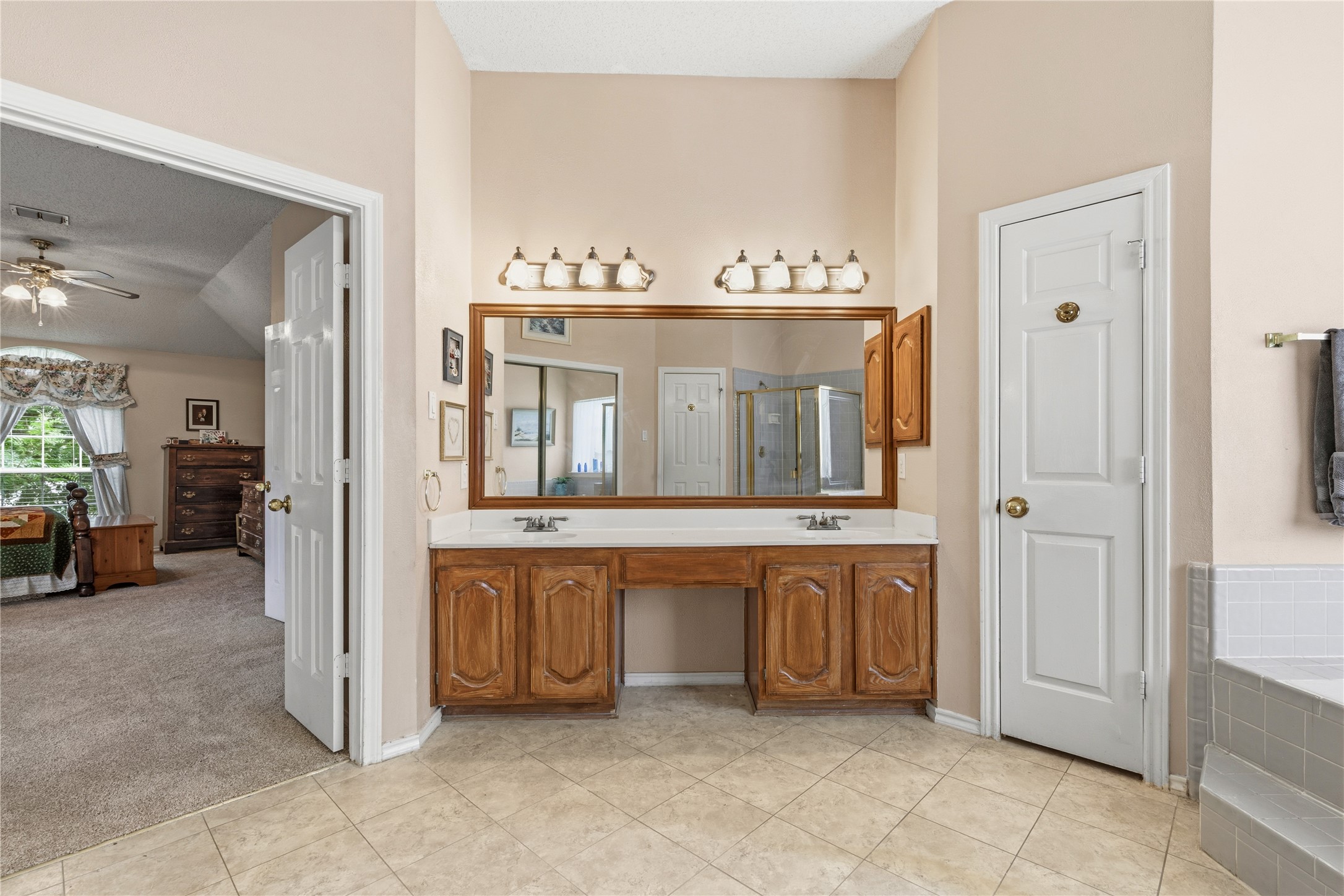 7604 Oak Knoll Drive North Richland Hills TX 76182