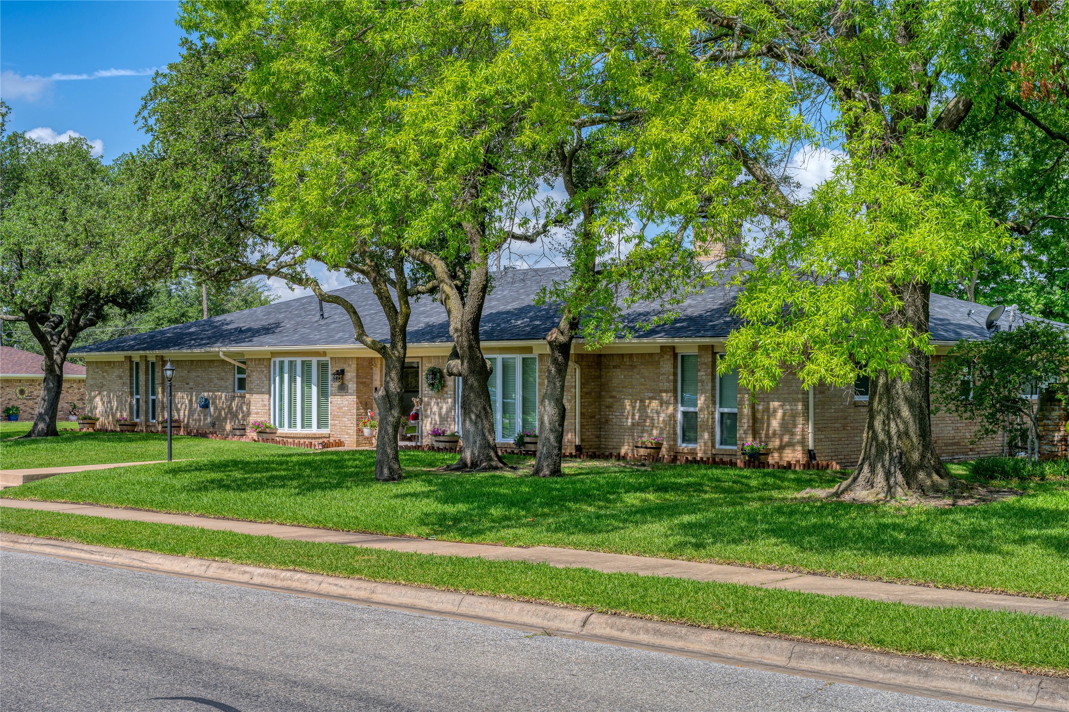 1649 Crescent Drive Sherman TX 75092