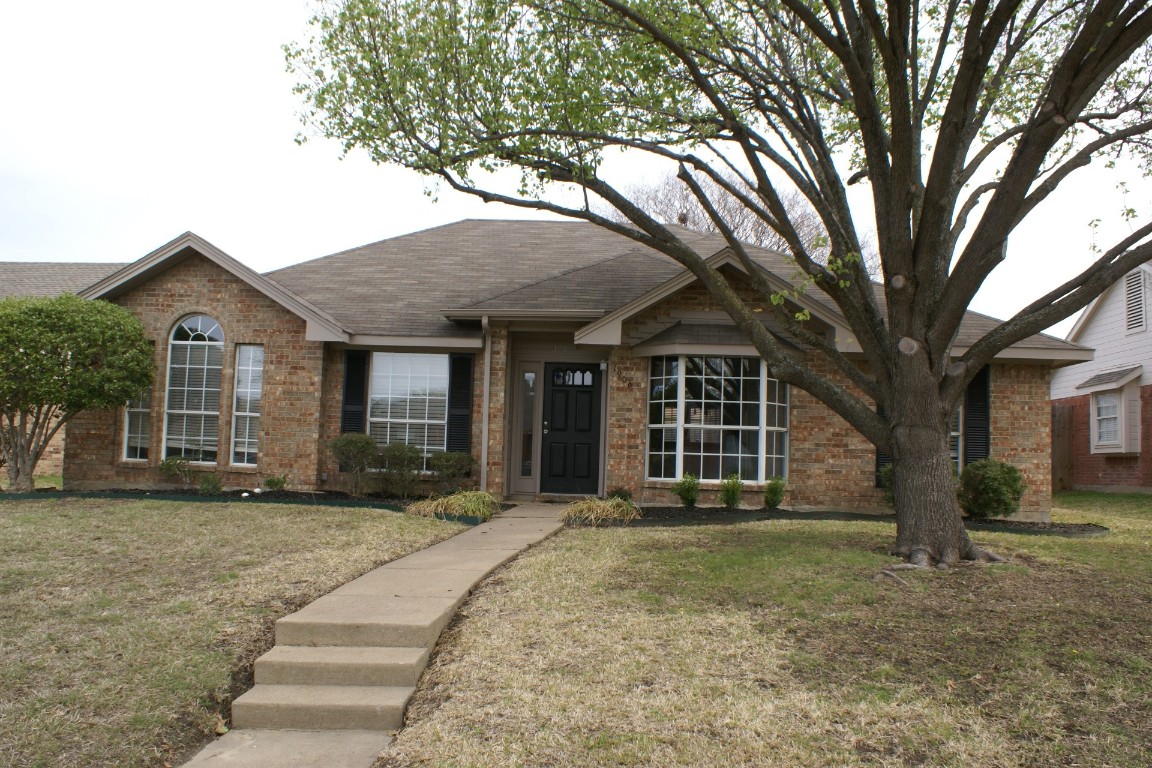 1906 Quail Hill Circle Garland TX 75040
