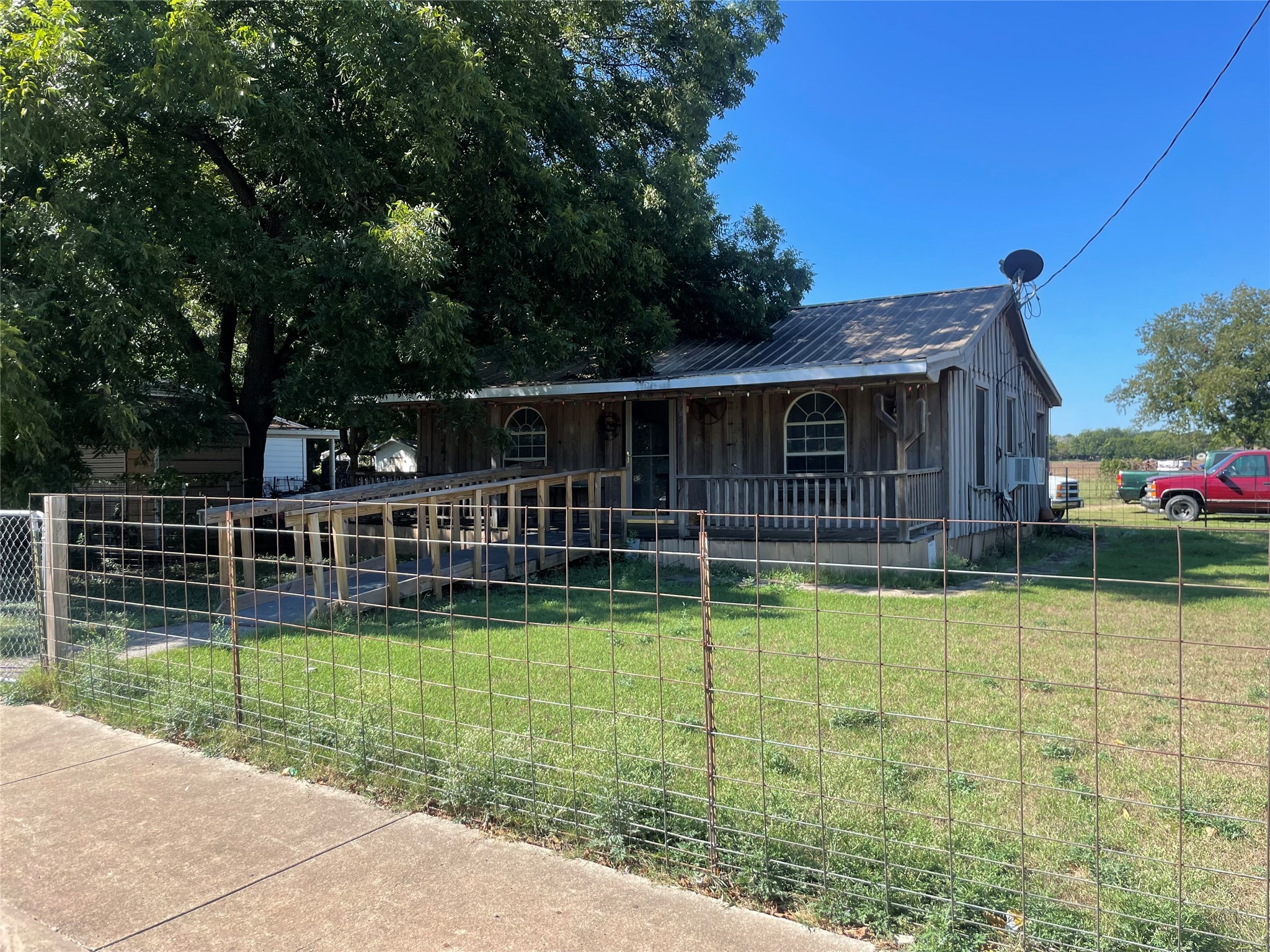 714 N Avenue I Clifton TX 76634