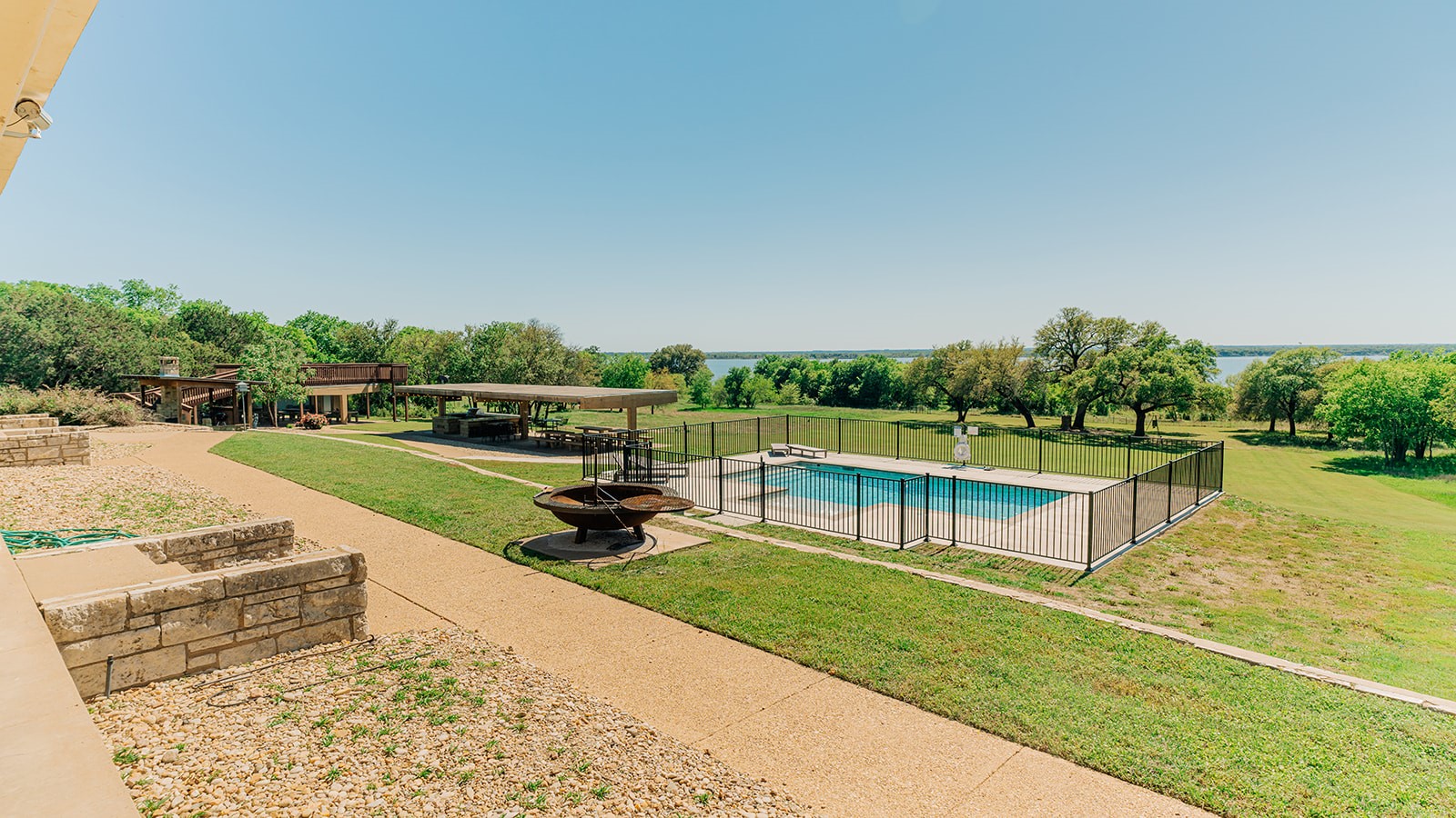 175 Tobacco Rd Road Whitney TX 76692