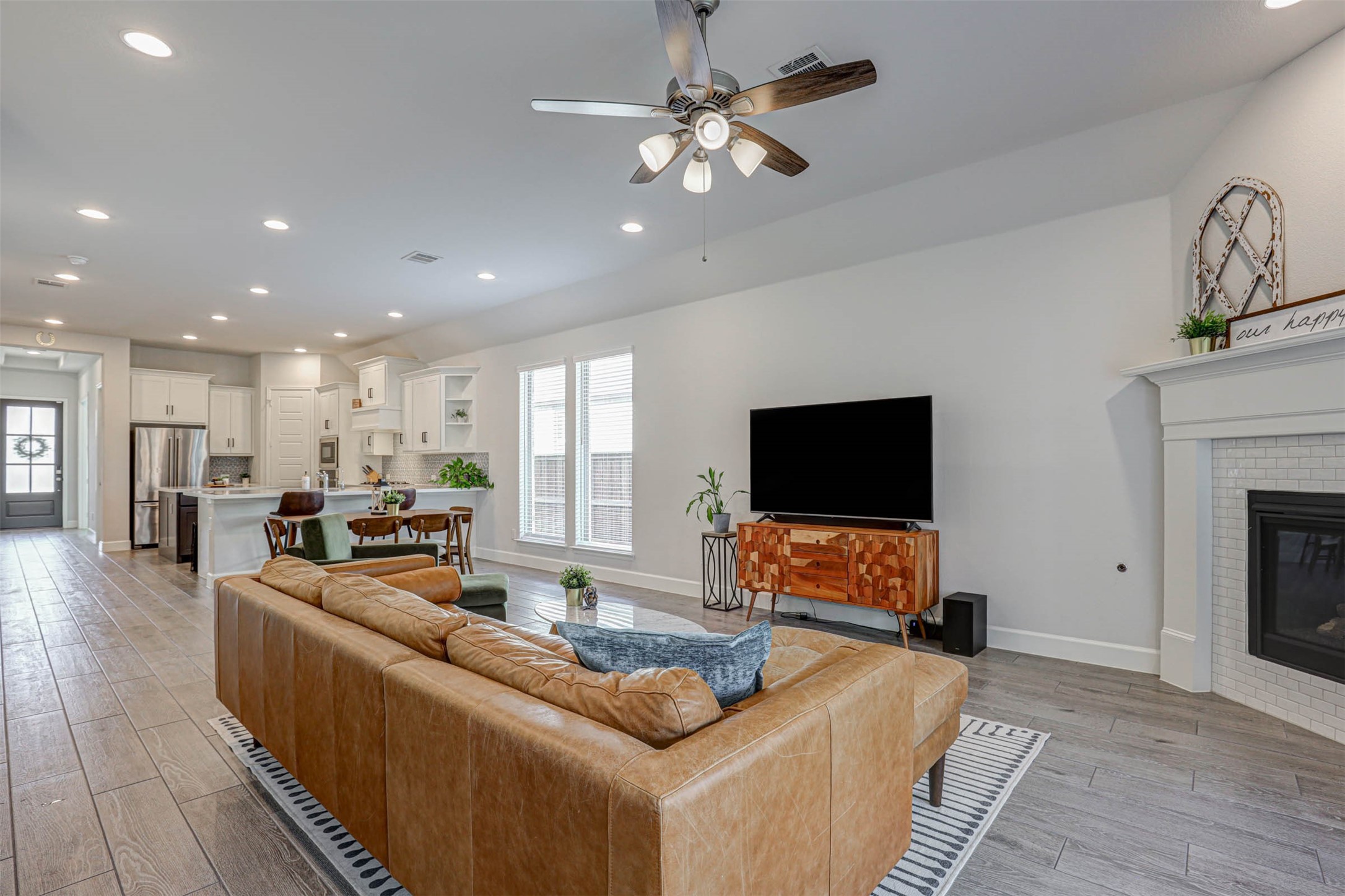 215 Buffalo Boulevard Rhome TX 76078