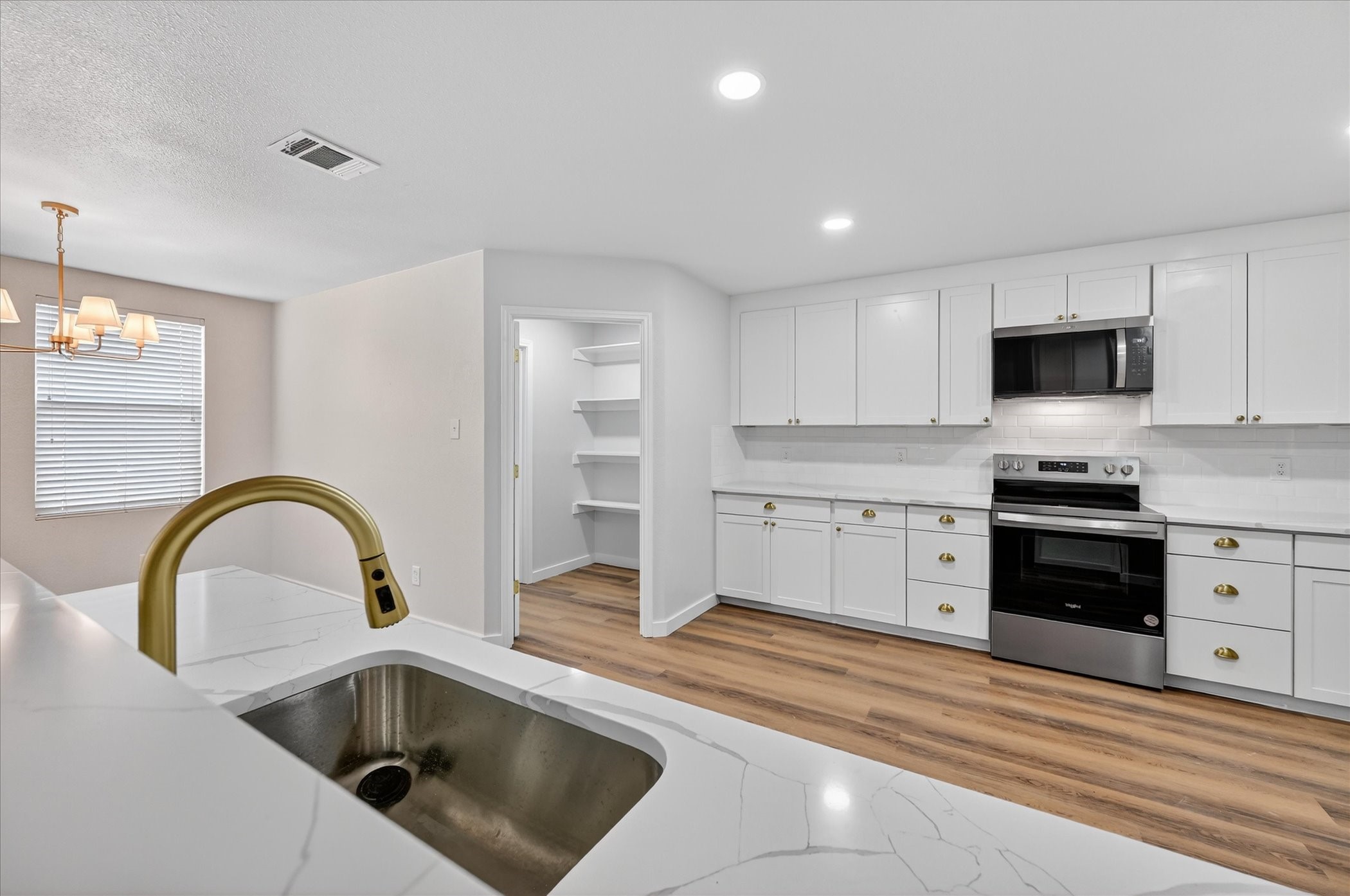 8400 Vinetree Drive Arlington TX 76002
