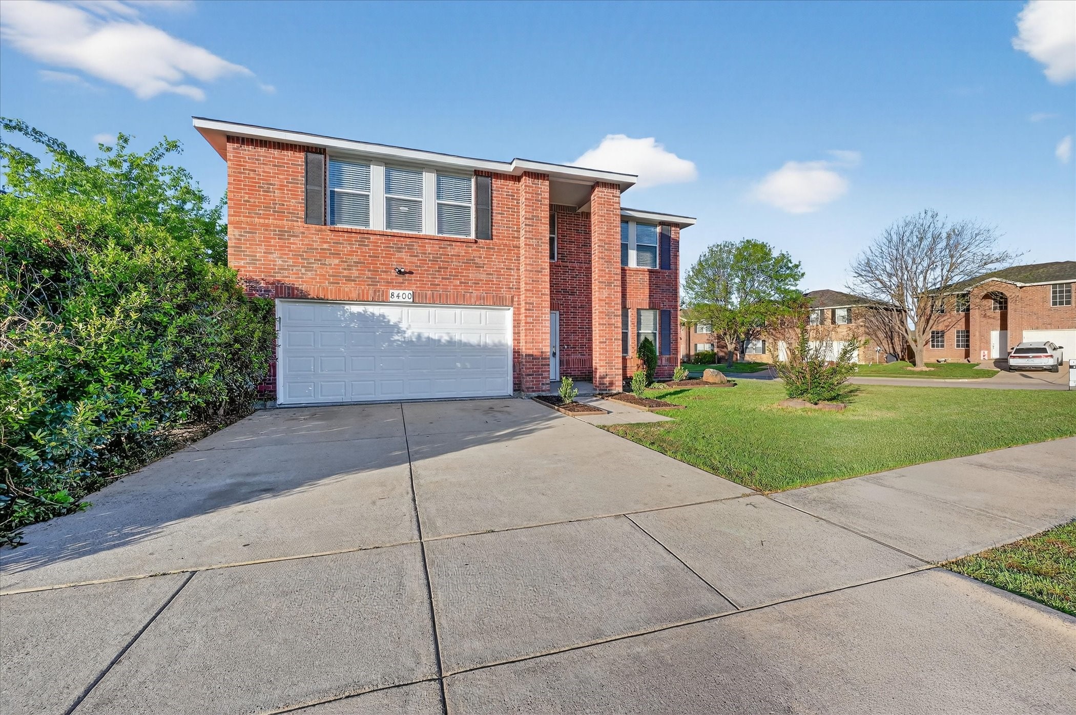 8400 Vinetree Drive Arlington TX 76002