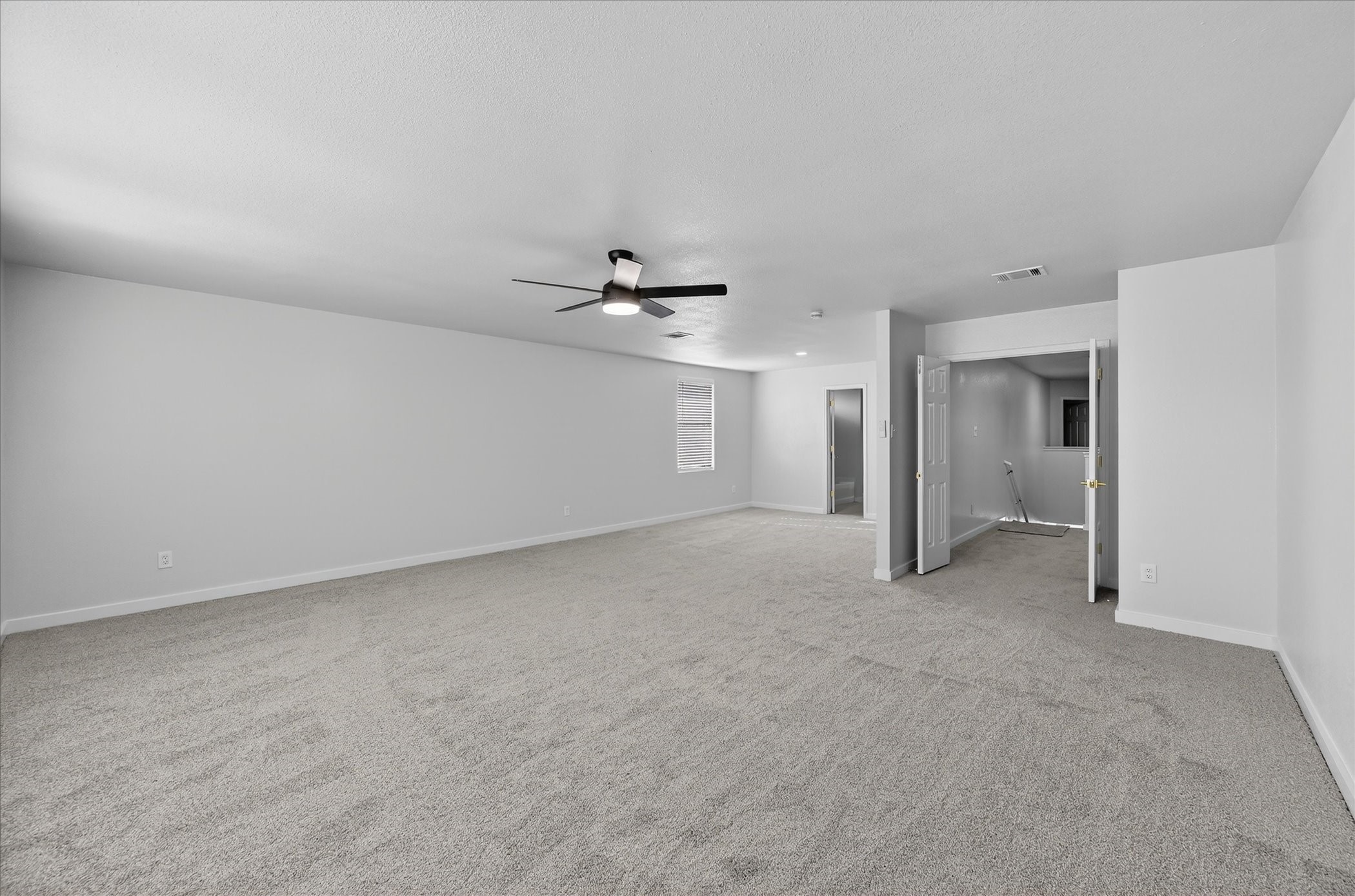 8400 Vinetree Drive Arlington TX 76002