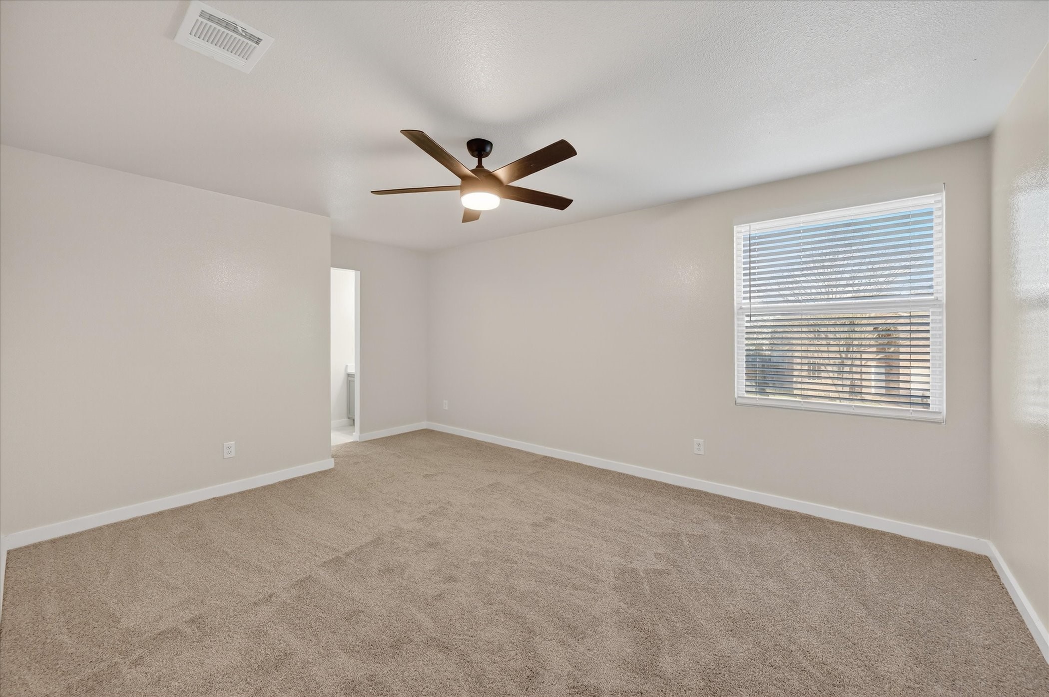 8400 Vinetree Drive Arlington TX 76002