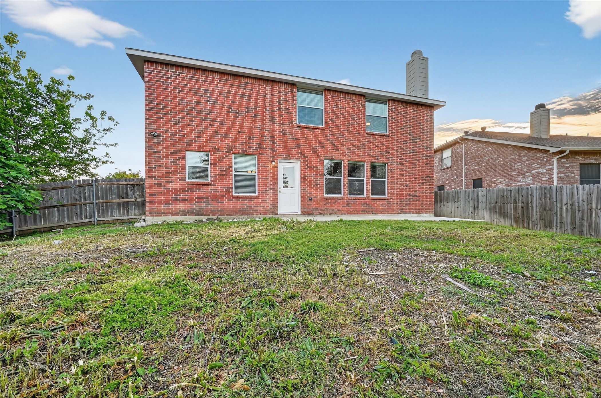 8400 Vinetree Drive Arlington TX 76002