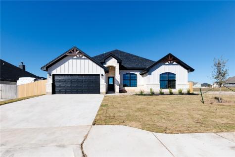 813 Sunnys Halo Drive Hewitt TX 76643