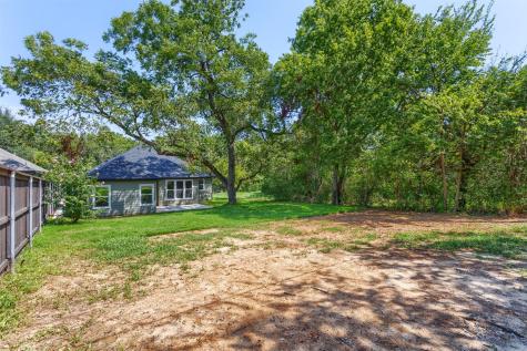 326 W Day Street Denison TX 75020