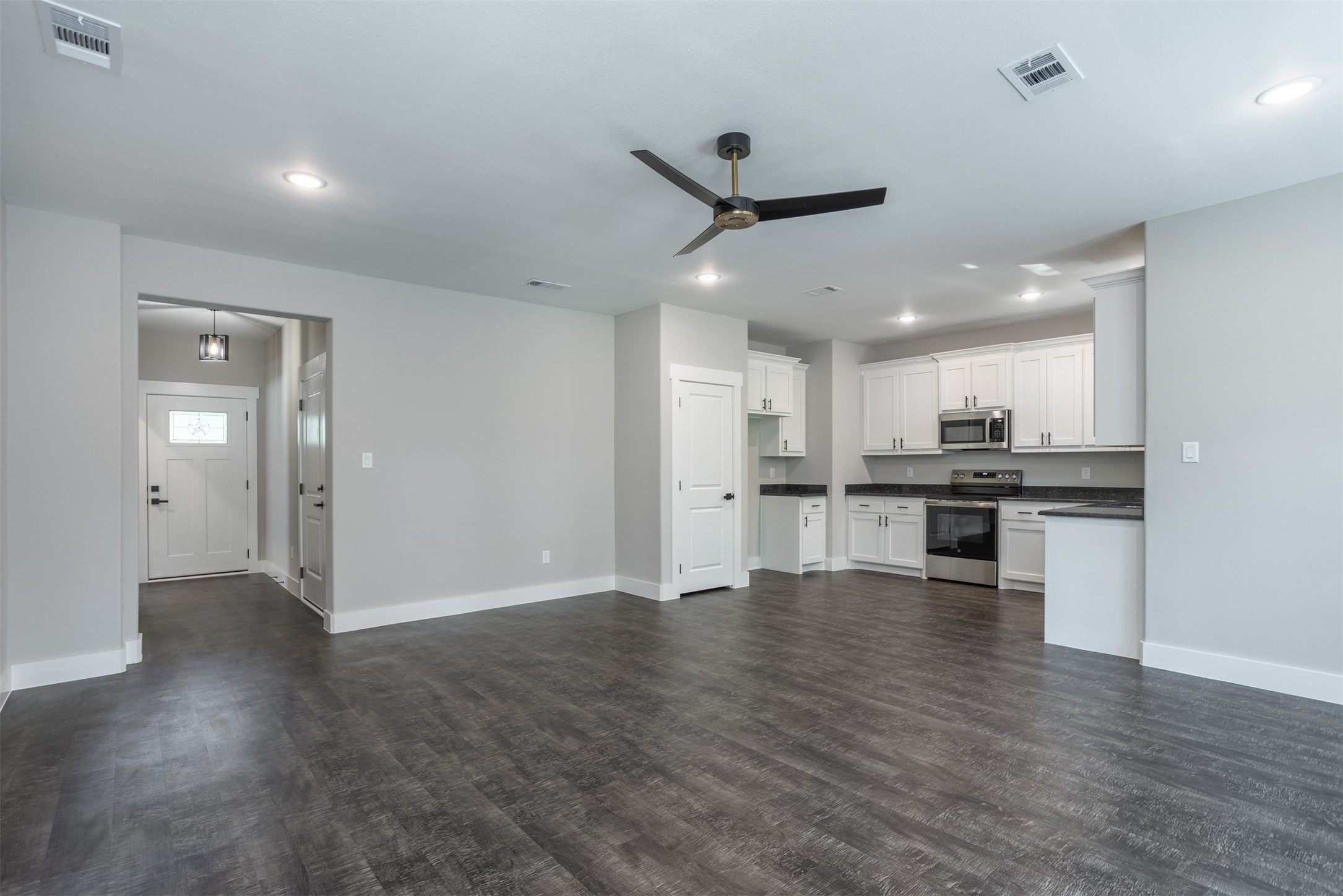 326 W Day Street Denison TX 75020