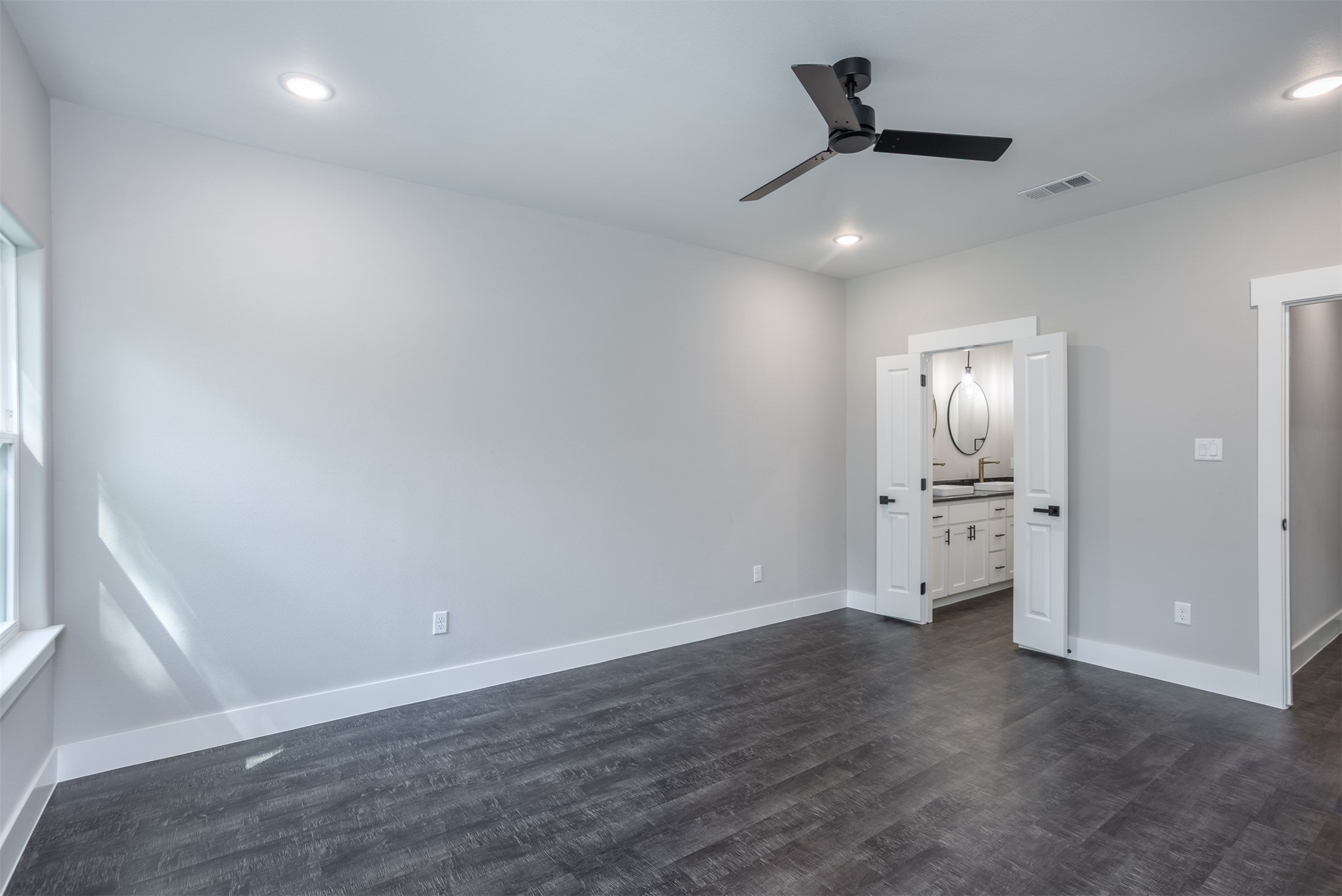 326 W Day Street Denison TX 75020
