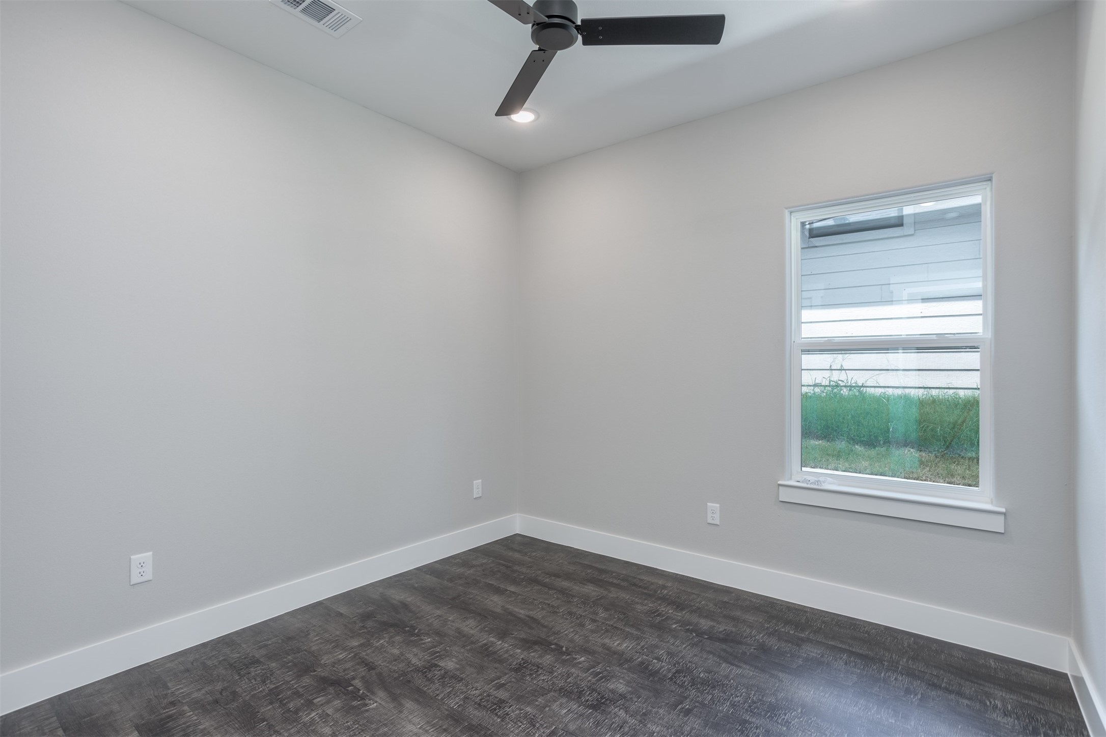 326 W Day Street Denison TX 75020
