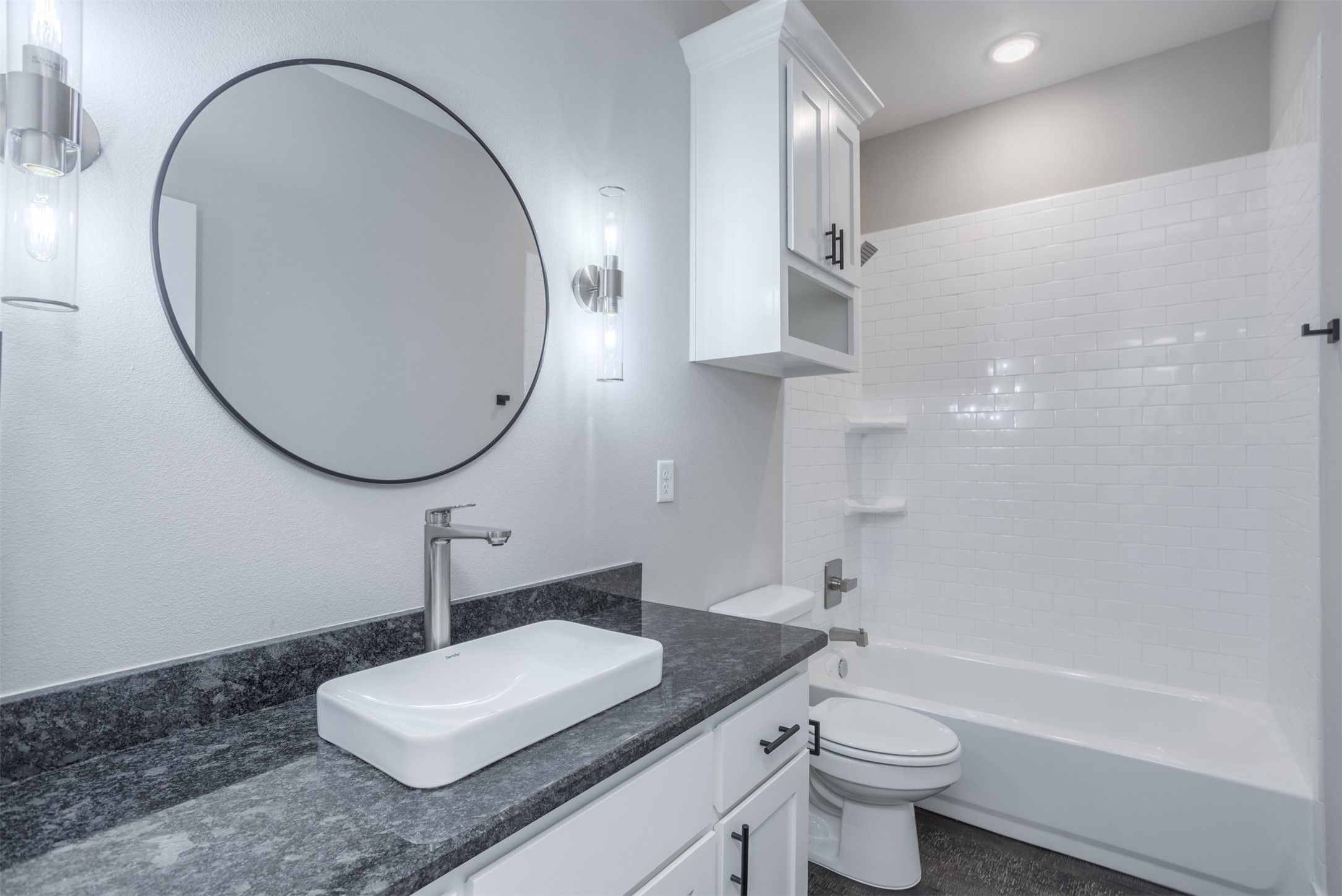326 W Day Street Denison TX 75020