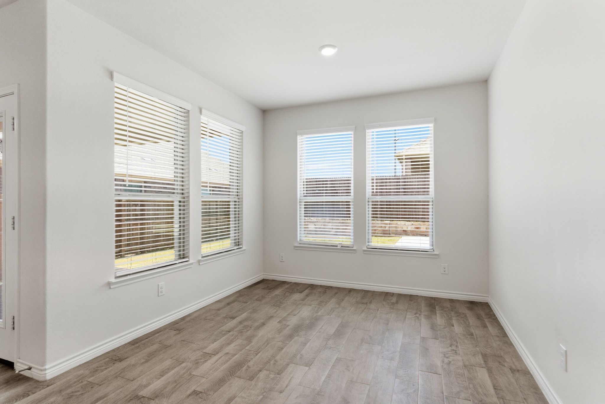 2825 Jasper Trail Aubrey TX 76227