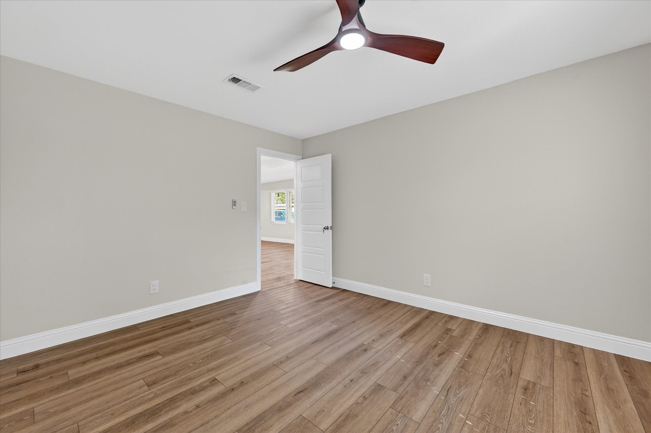 2009 W Sherman Street Paris TX 75460