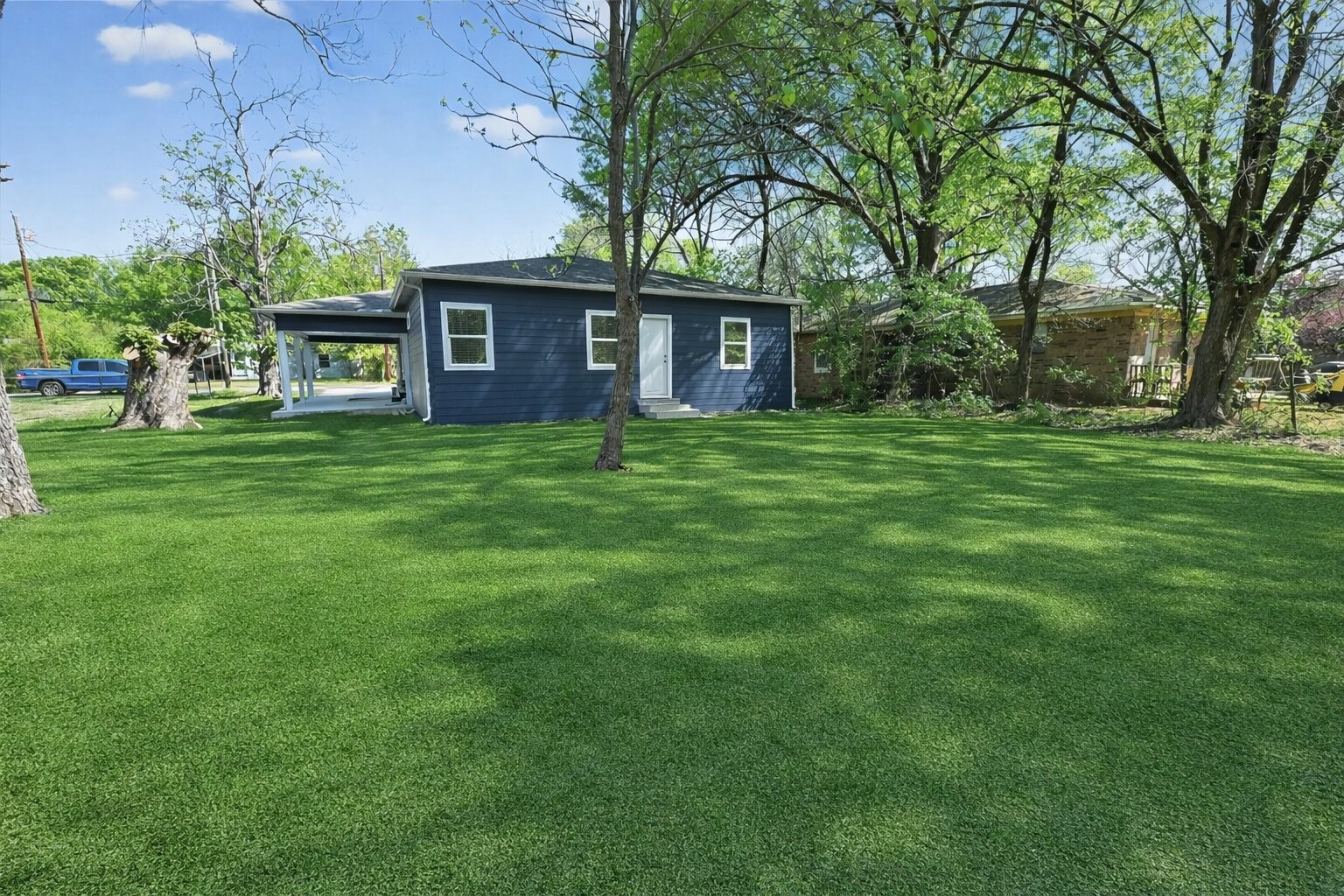 2009 W Sherman Street Paris TX 75460