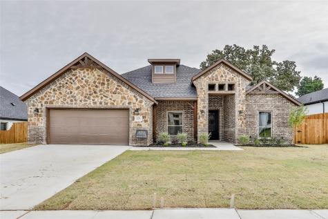 517 Woodland Drive Azle TX 76020