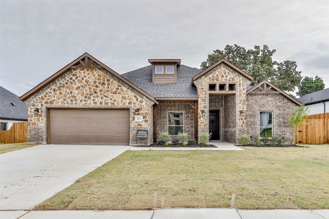 517 Woodland Drive Azle TX 76020