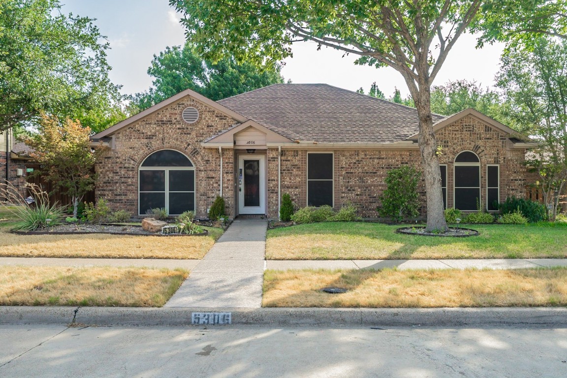 5306 Wood Creek Lane Garland TX 75044