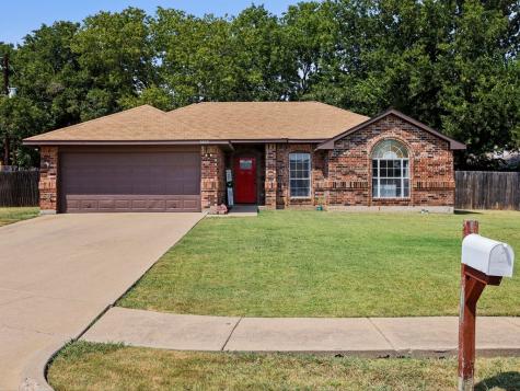 5609 Trenton Court Watauga TX 76148