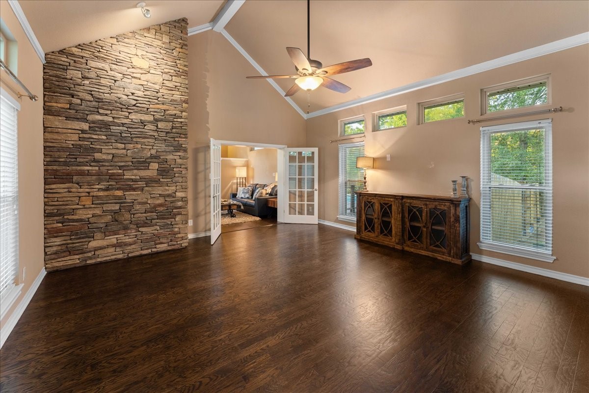 1408 E Lake Drive Gladewater TX 75657