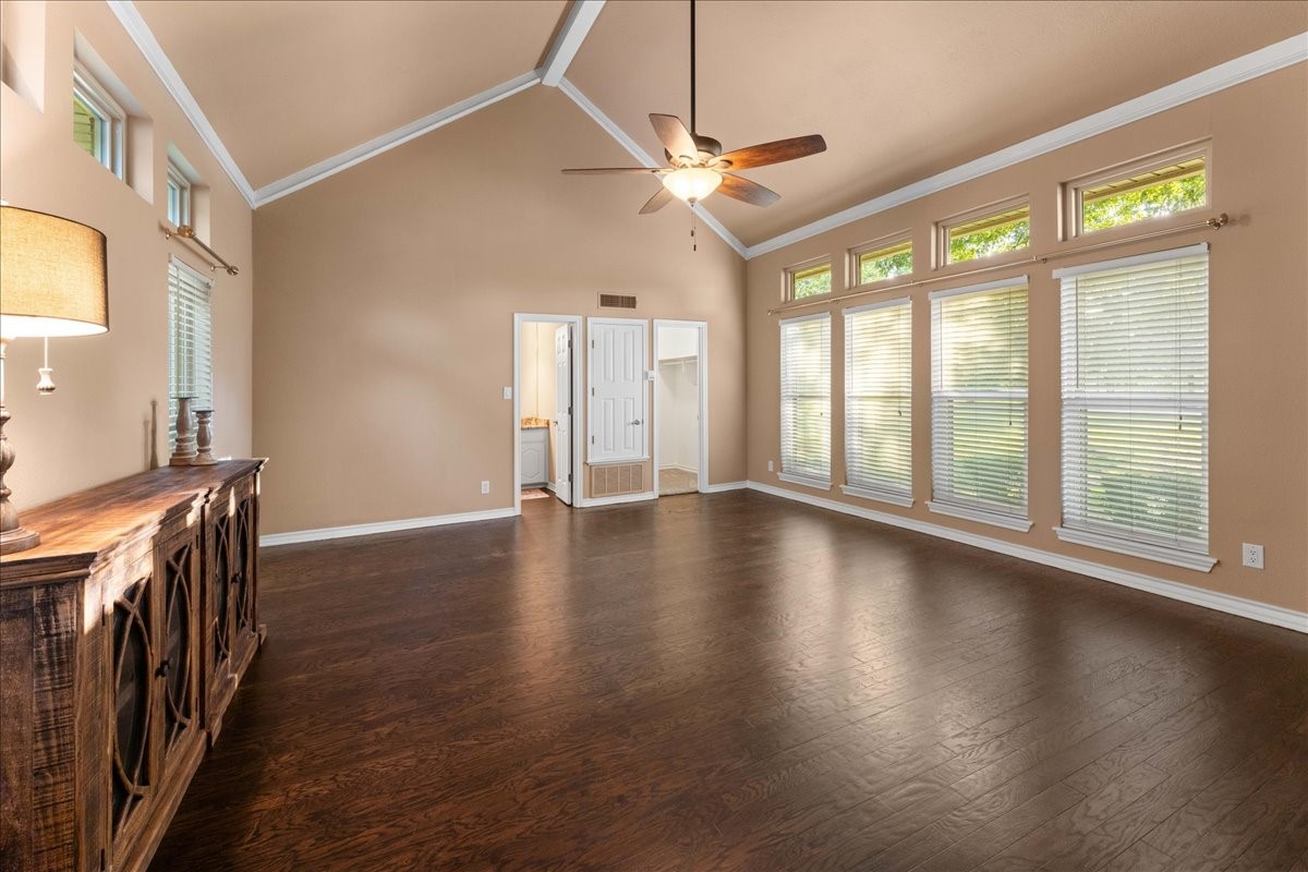 1408 E Lake Drive Gladewater TX 75657