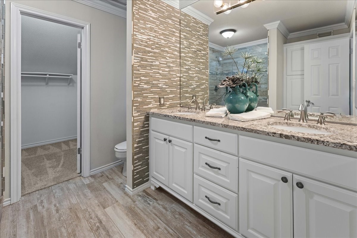 1408 E Lake Drive Gladewater TX 75657