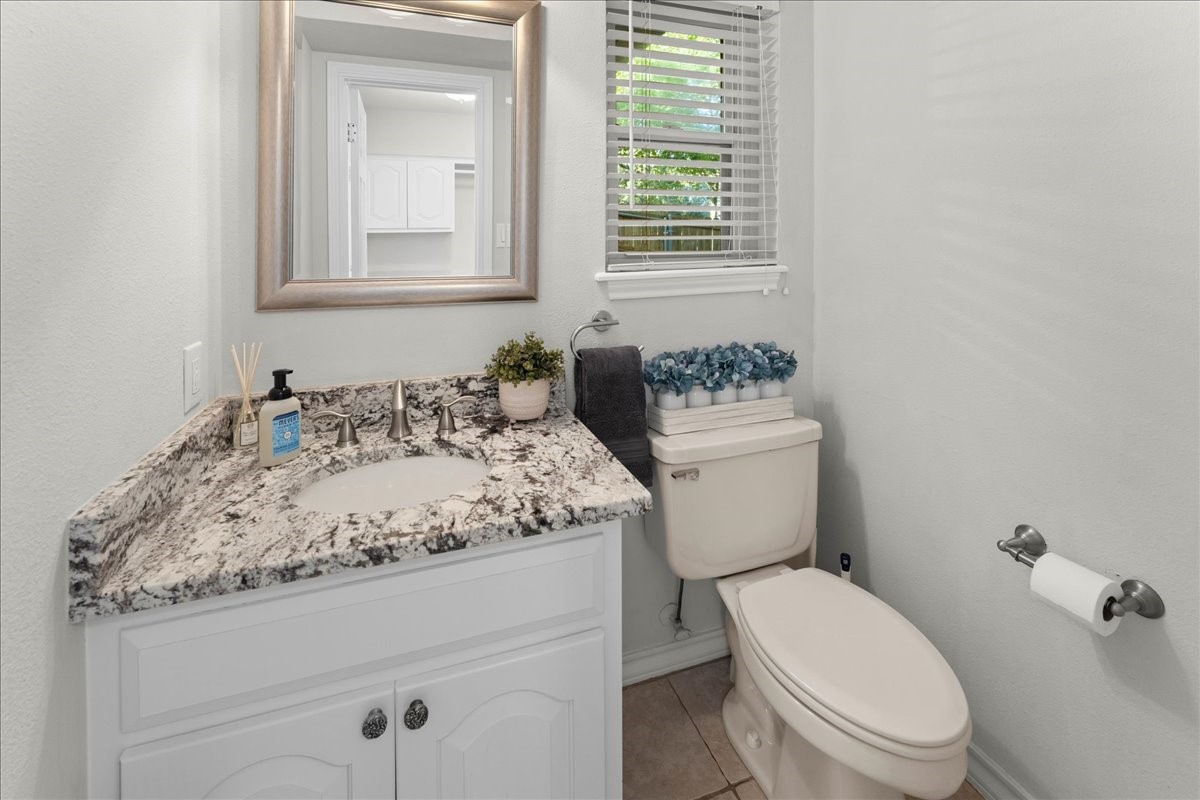 1408 E Lake Drive Gladewater TX 75657