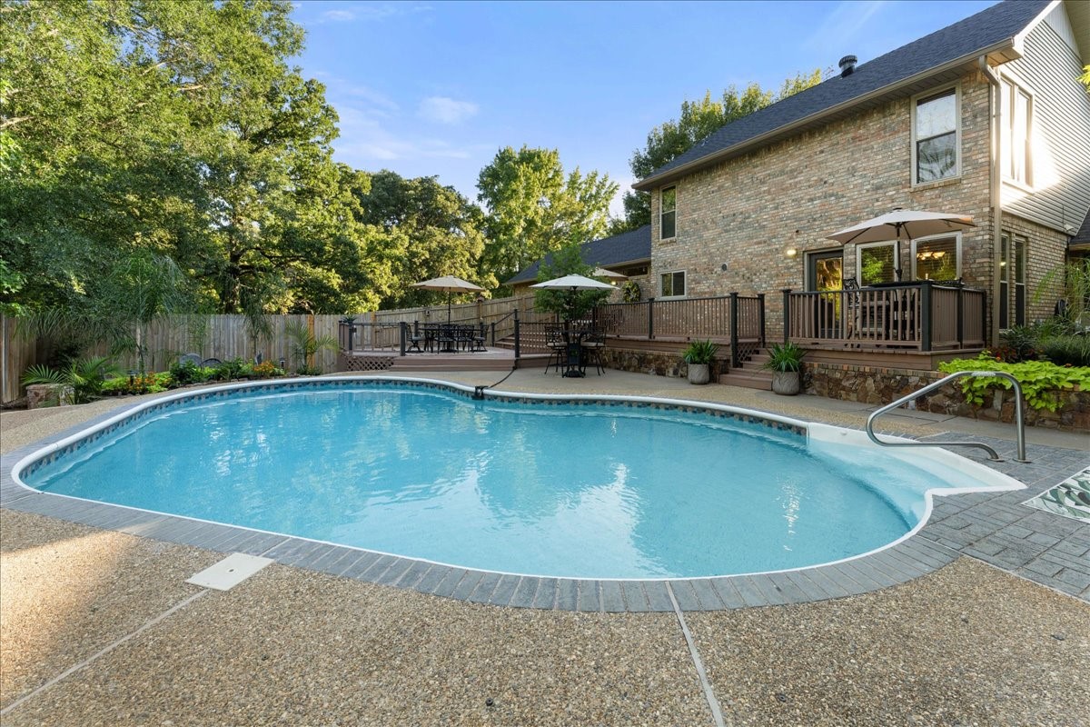 1408 E Lake Drive Gladewater TX 75657