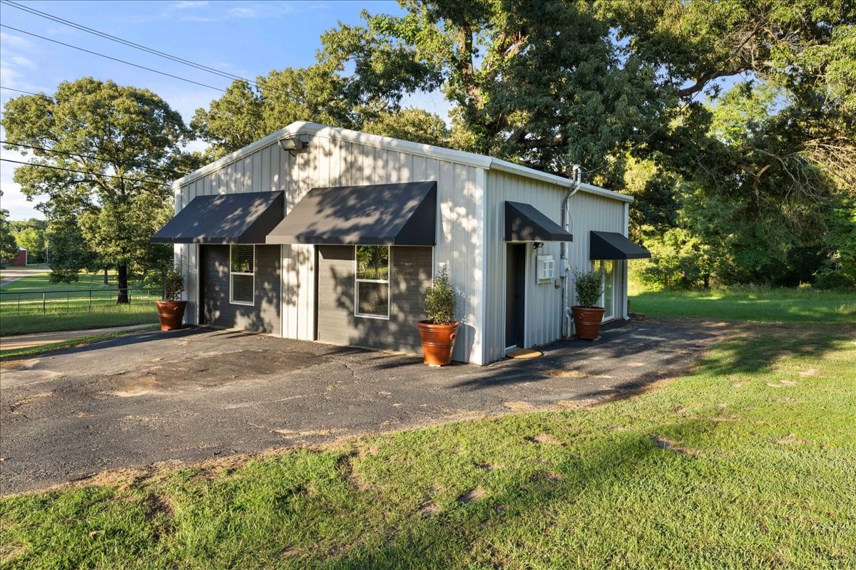 1408 E Lake Drive Gladewater TX 75657