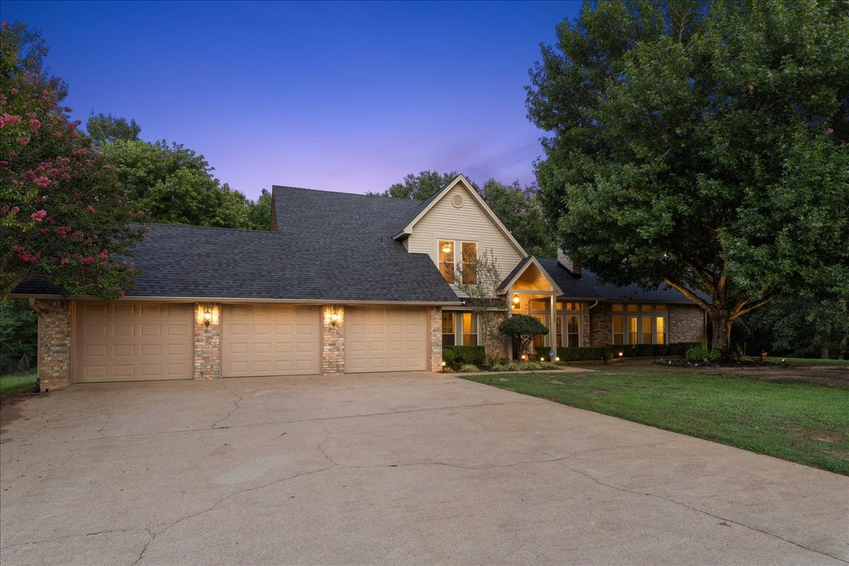 1408 E Lake Drive Gladewater TX 75657