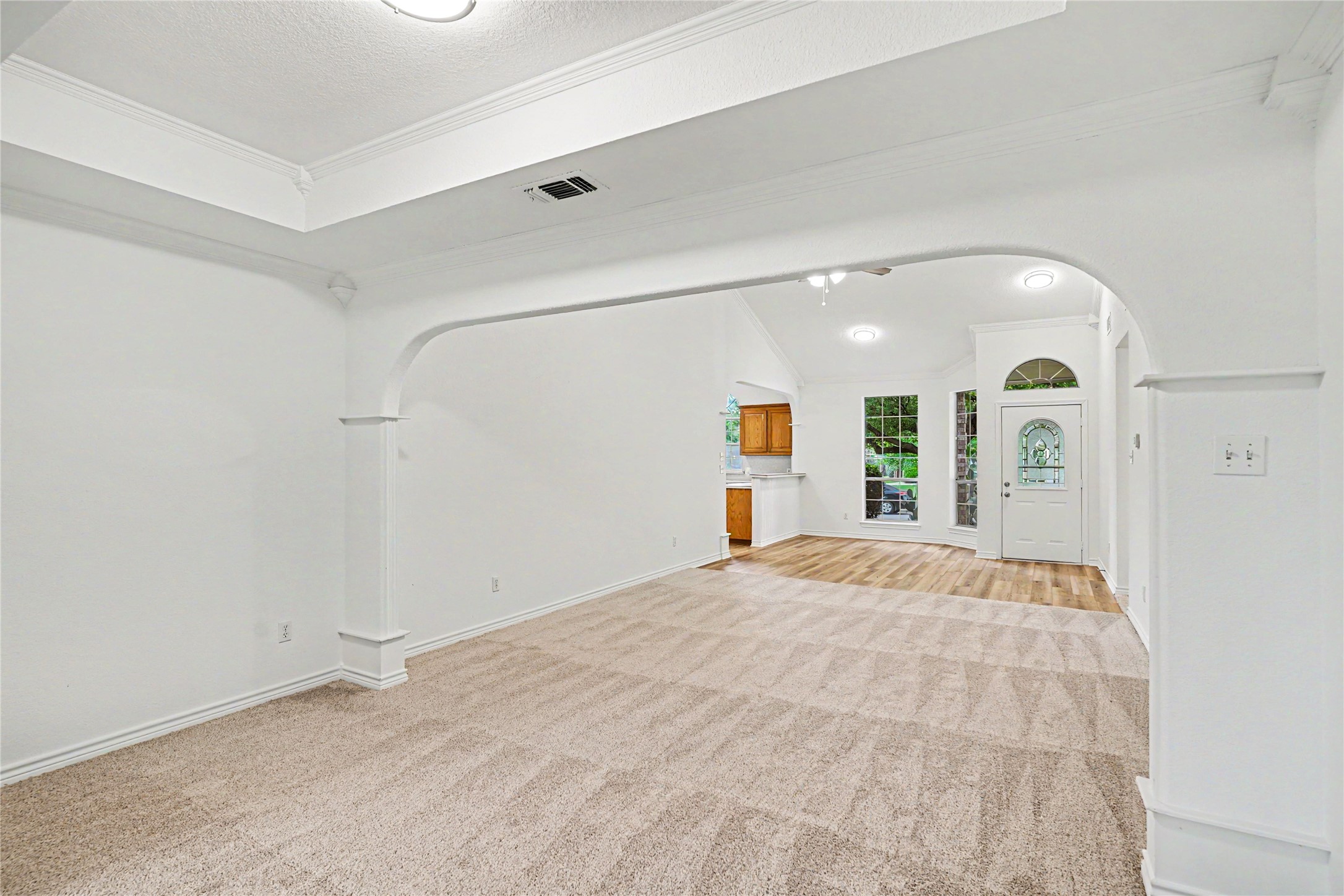 1504 Clover Lane Granbury TX 76048