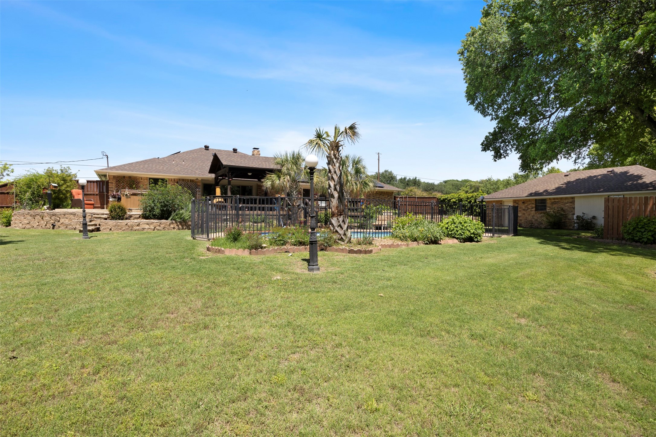 5610 Springbrook Drive Midlothian TX 76065
