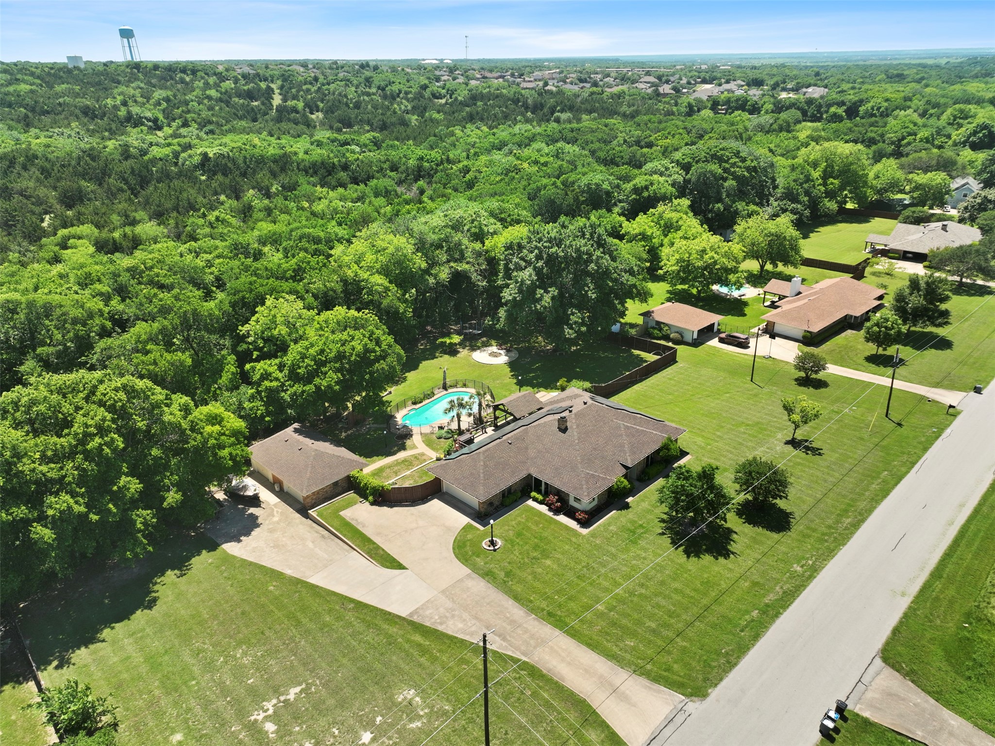 5610 Springbrook Drive Midlothian TX 76065