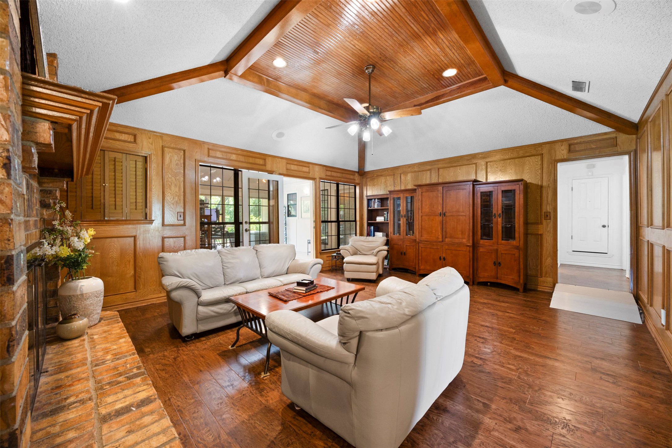 5610 Springbrook Drive Midlothian TX 76065