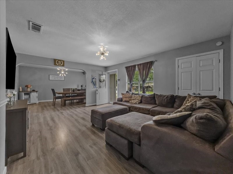 1310 E Inwood Drive Arlington TX 76010