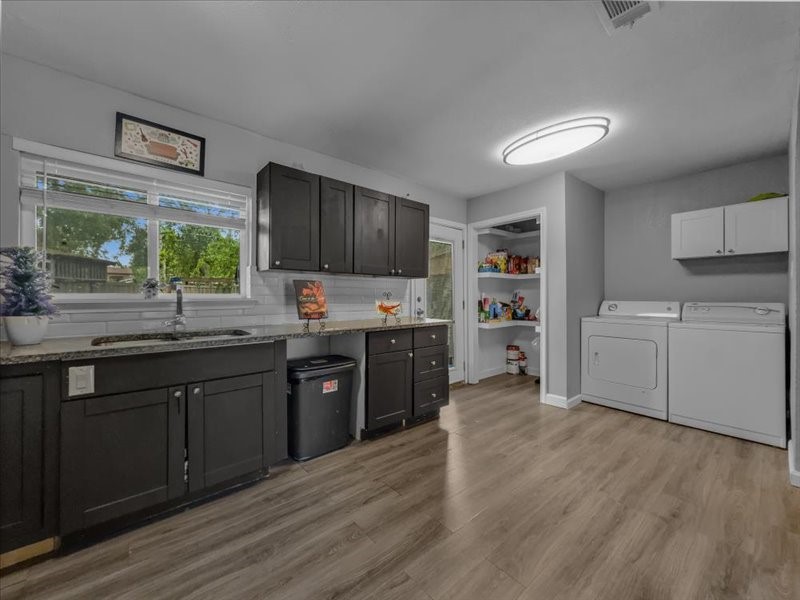 1310 E Inwood Drive Arlington TX 76010