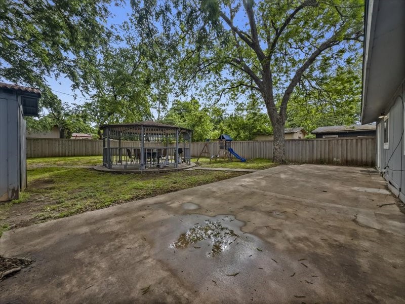 1310 E Inwood Drive Arlington TX 76010
