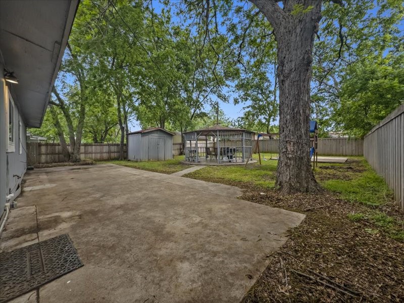 1310 E Inwood Drive Arlington TX 76010