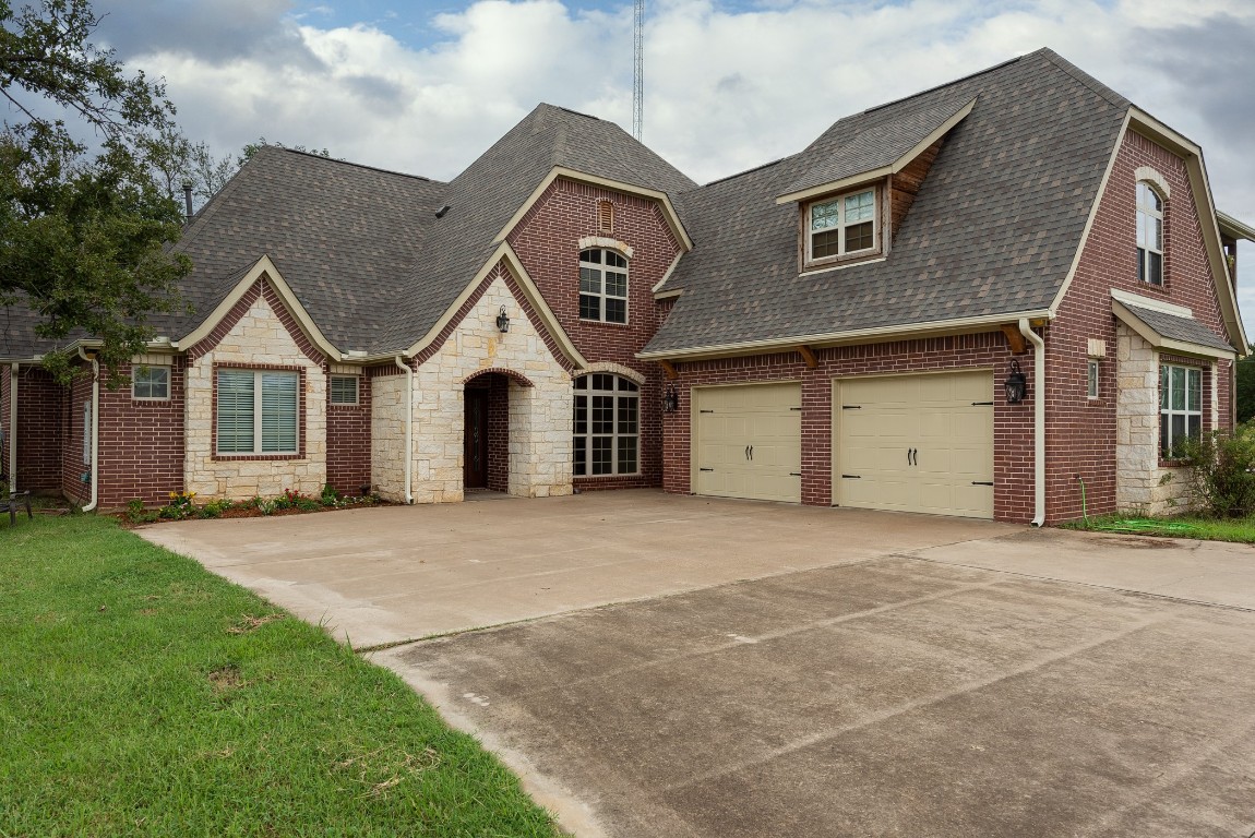 2002 Vz County Road 3211 Wills Point TX 75169