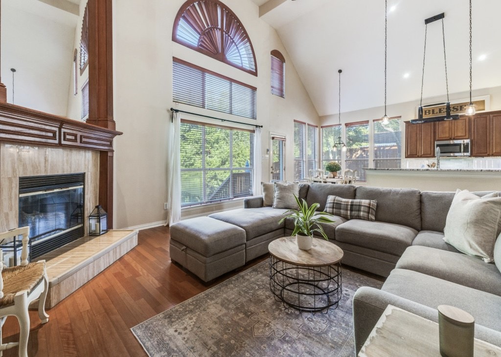 2402 Indian Trail Rowlett TX 75088