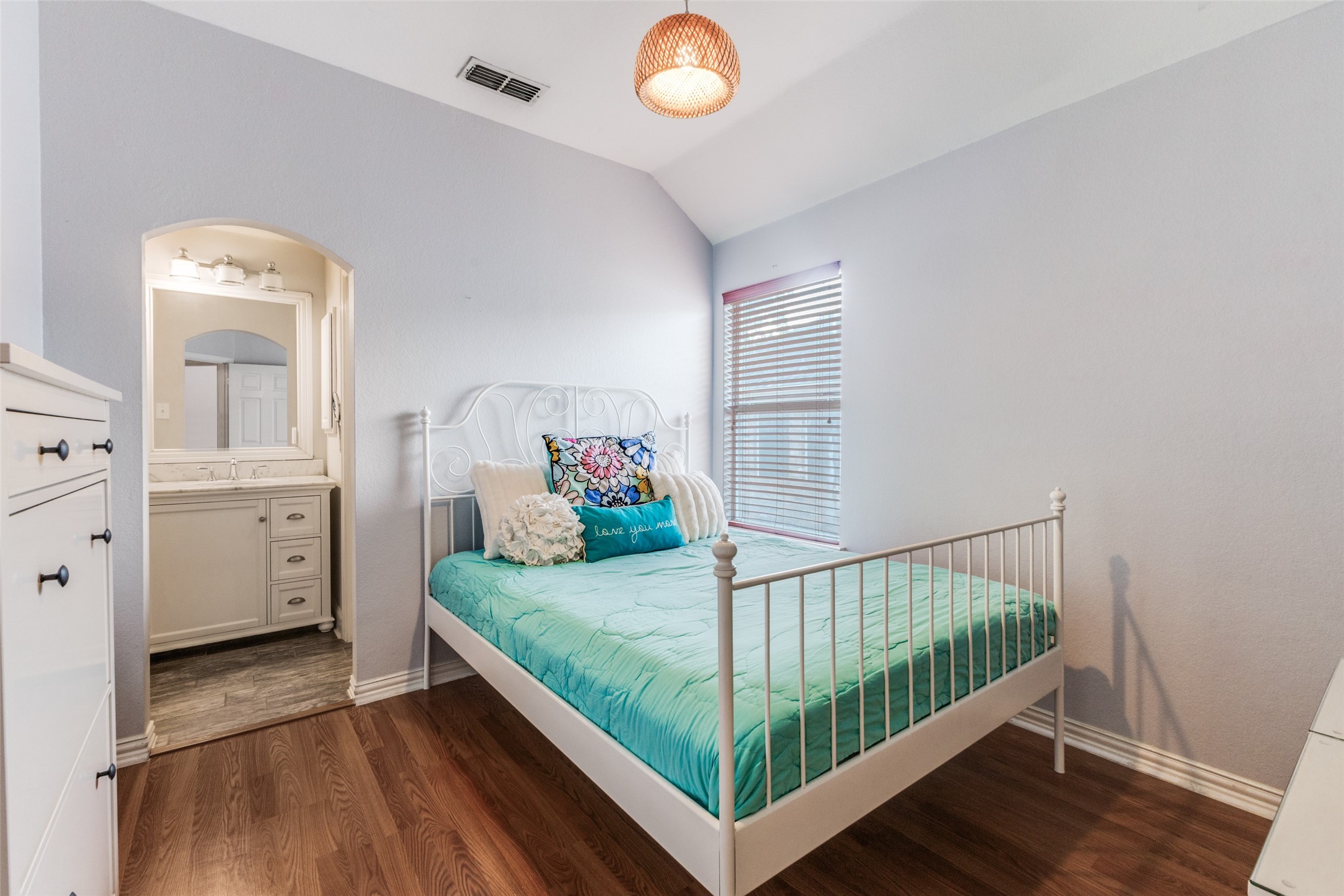 2402 Indian Trail Rowlett TX 75088