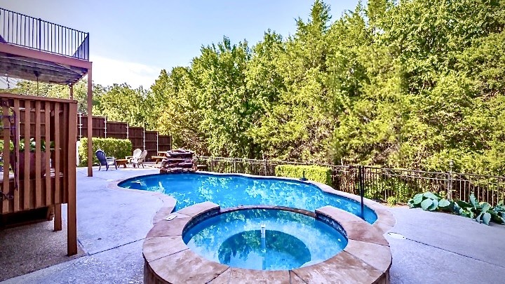 2402 Indian Trail Rowlett TX 75088