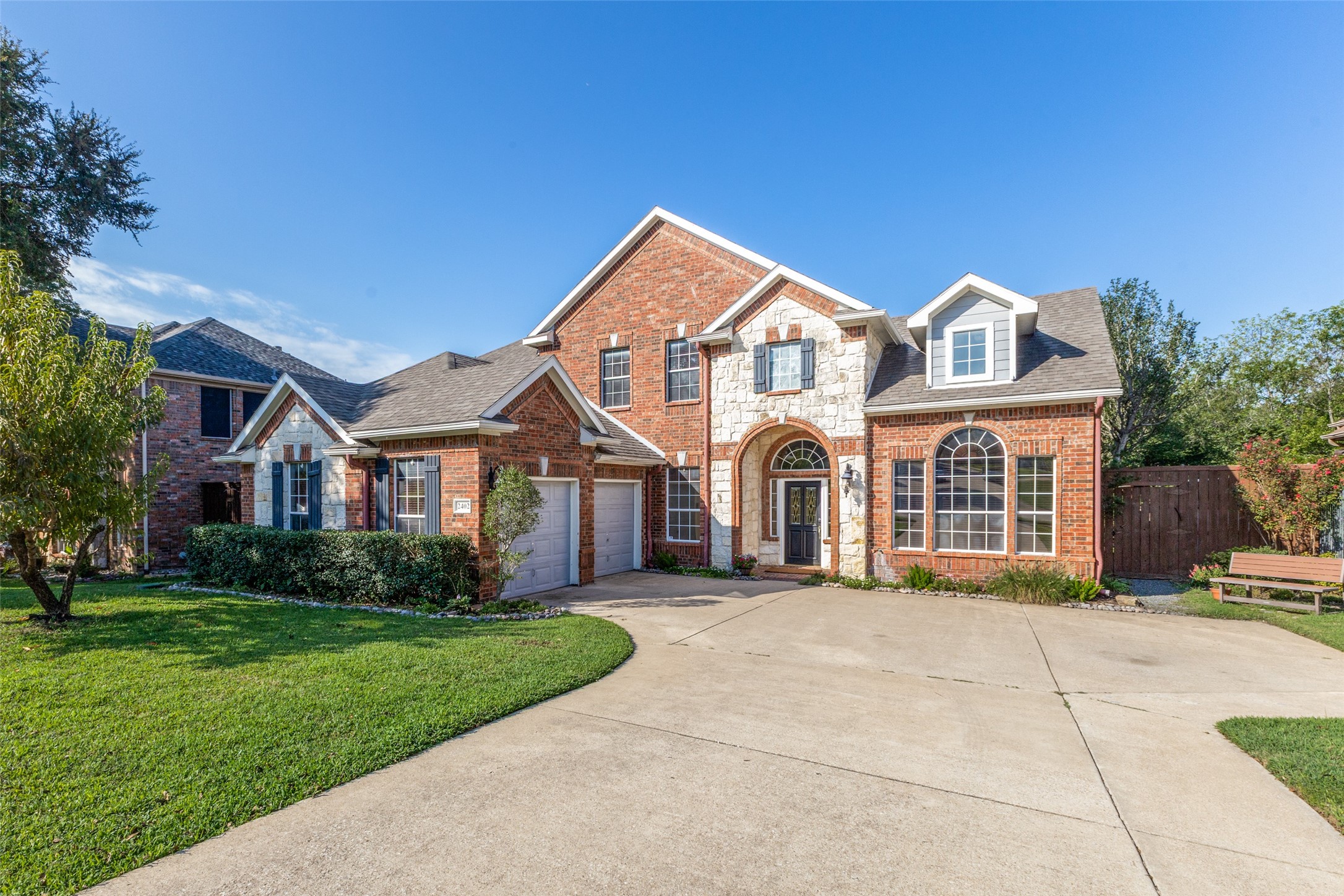 2402 Indian Trail Rowlett TX 75088