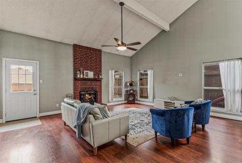 1116 Heather Lane Carrollton TX 75010
