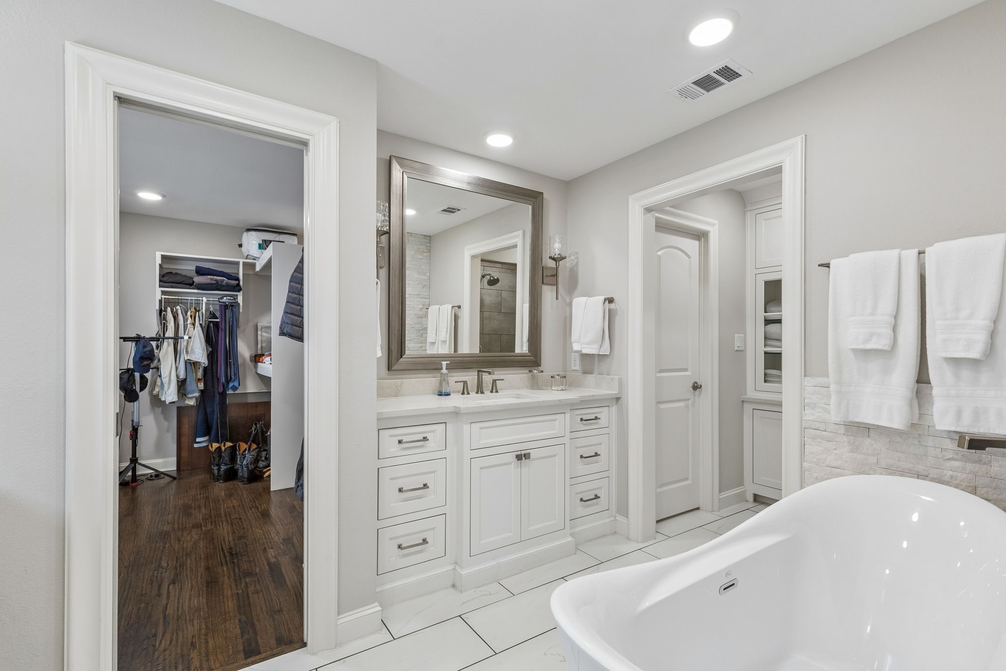 5712 Ridgetown Circle Dallas TX 75230