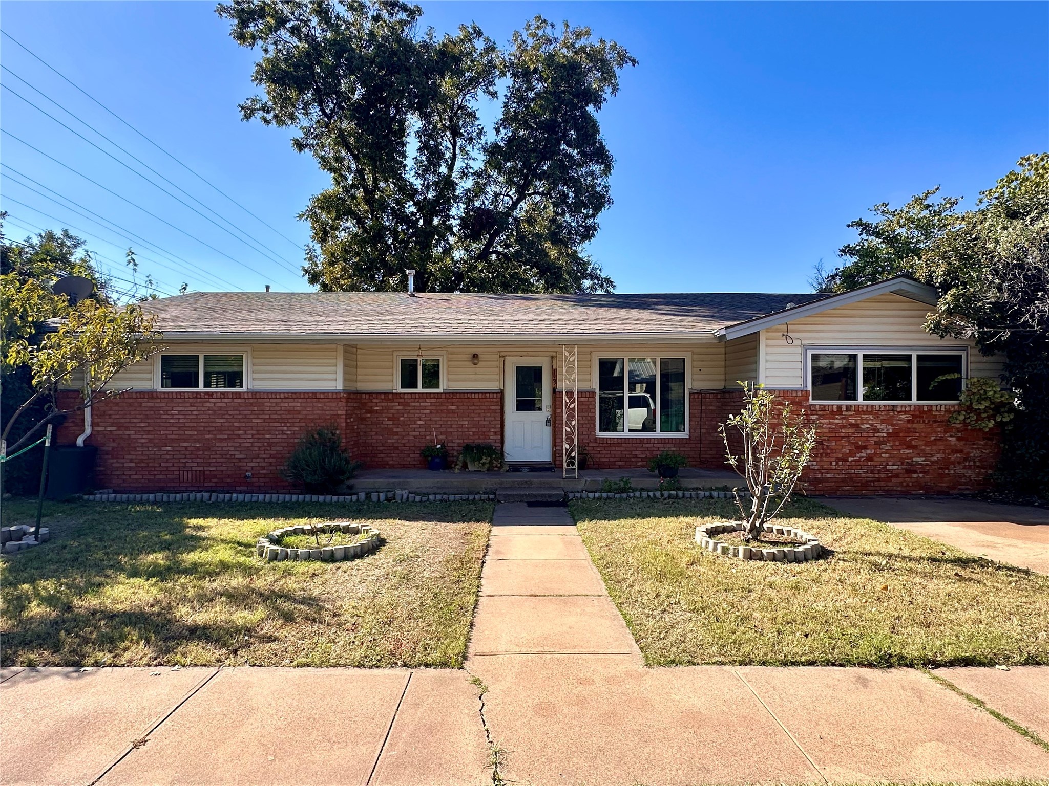 107 N Arkansas Street Seymour TX 76380