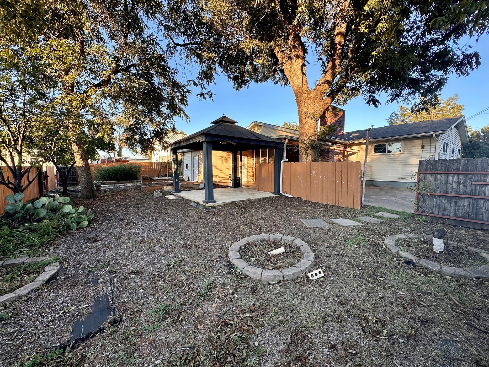 107 N Arkansas Street Seymour TX 76380