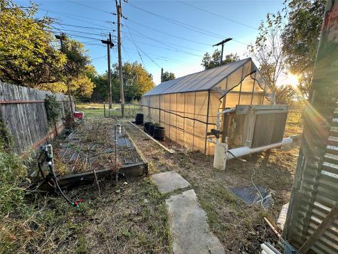 107 N Arkansas Street Seymour TX 76380
