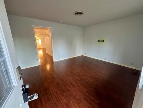 107 N Arkansas Street Seymour TX 76380